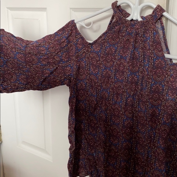 American Eagle top - Picture 2 of 2